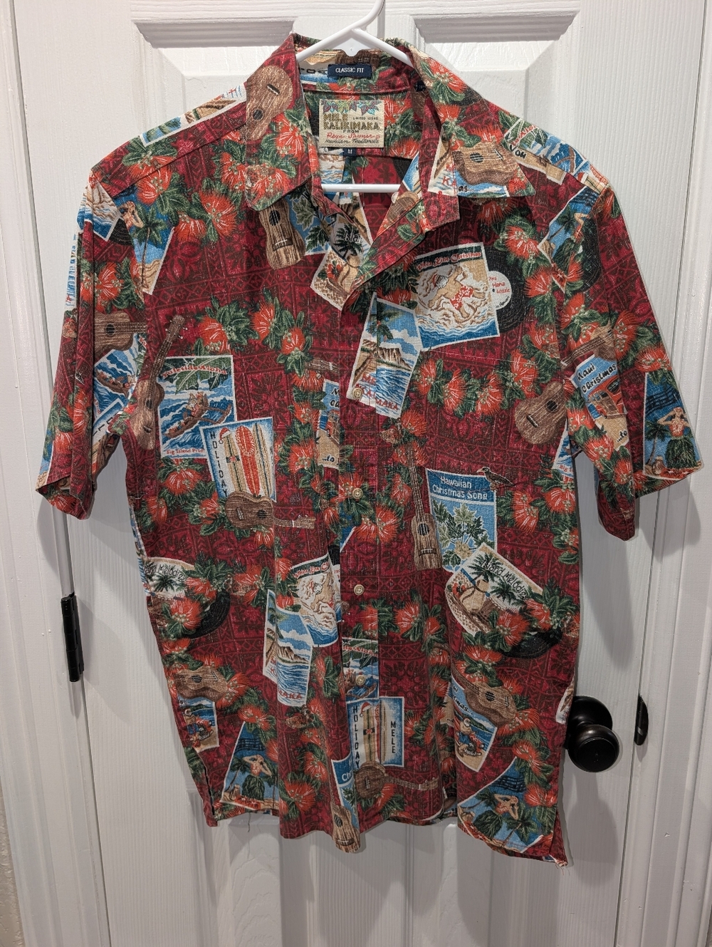 Reyn Spooner Mele Kalikimaka (Limited Edition) Hawaiian Print Short-Sleeve Shirt